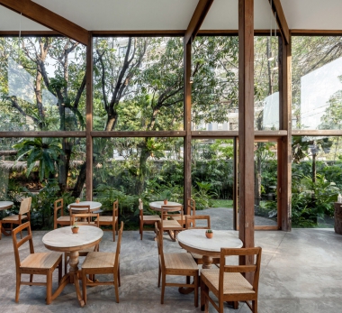 Modul gỗ deco quán cà phê phong cách Japandi