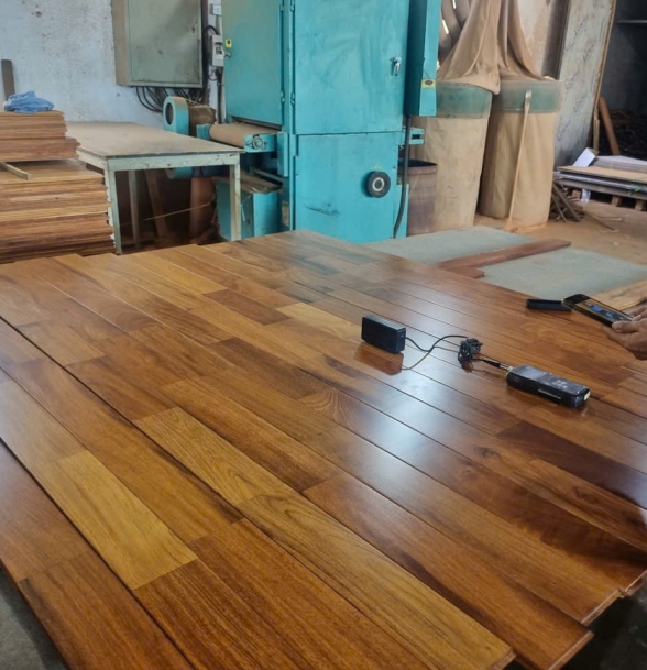 Measure the moisture content of the floorboards