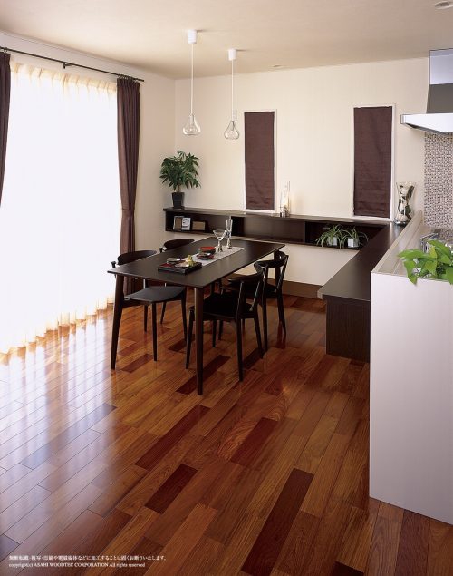 Sàn Gỗ Hương Lào Có Tốt Không? Ưu Nhược Điểm & Báo Giá Mới Nhất 2026