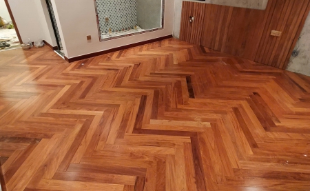 REALTREE – THI CÔNG SÀN GỖ CĂM XE XƯƠNG CÁ NHÀ Ở DÂN DỤNG.