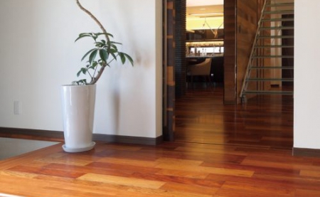 Sàn gỗ Hương Lào – Đẳng cấp tự nhiên cho không gian sống sang trọng tại Quảng Bình