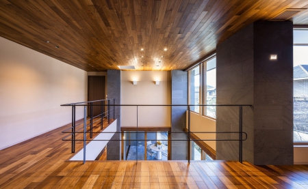 Sàn gỗ tự nhiên RealTree – Chống cong vênh, chuẩn Nhật Bản cho khí hậu miền Trung