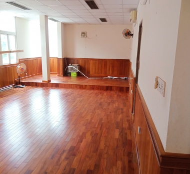 So Sánh Gỗ Căm Xe Và Gỗ Lim – Nên Chọn Loại Nào Cho Sàn Nhà?