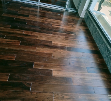 Sàn gỗ tự nhiên tông Óc chó tại Đà Nẵng, giá chỉ từ 600.000đ/m²